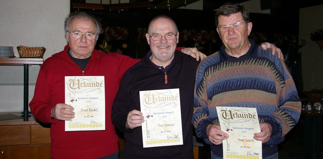 2. Platz Ernst, 1. Platz Taxi, 3. Platz Peter